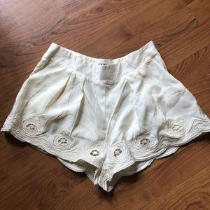 Seek shorts